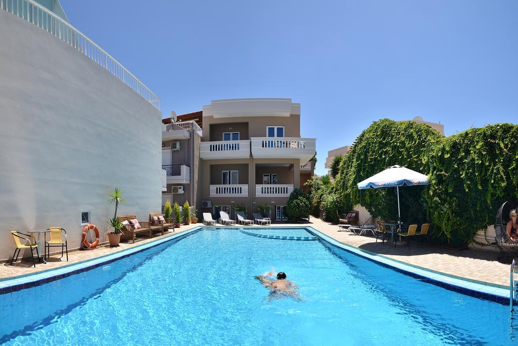 Akatos Hotel Agia Marina Esterno foto